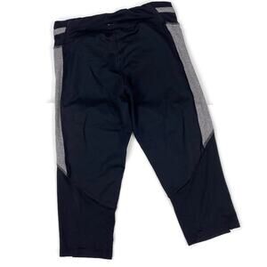 C9 Champion Capri Leggings Colorblock Black Gray Yoga Mesh Womens Moisturewick
